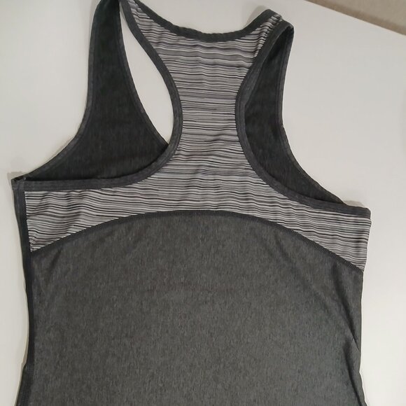 Nike Black Sport Shorts Medium and Under Armour Gray Tank Top Small. Bundle For - Picture 5 of 8